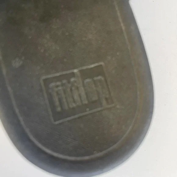 Fit flops woman's back - Picture 2 of 4